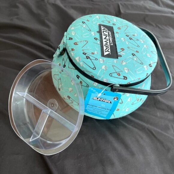 Sewing Box - Picture 3 of 4